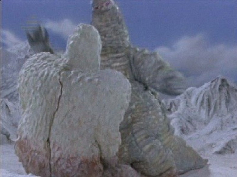 Still from ウルトラマン - Season 1 Episode 25