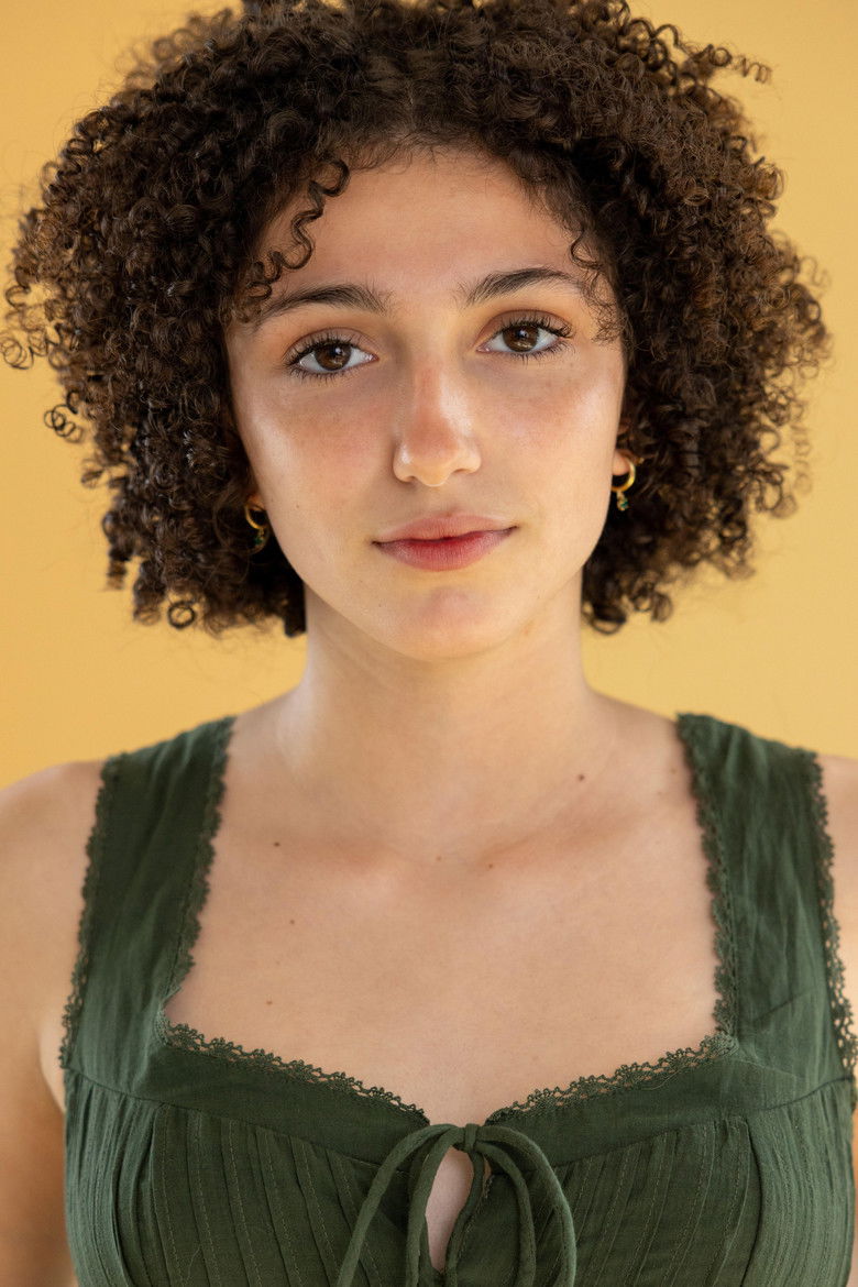 Noa Leah portrait image