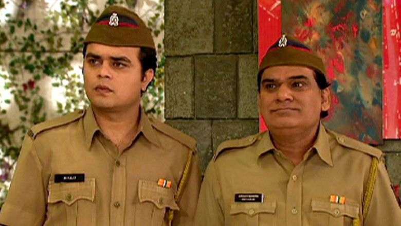 Still image for F.I.R. season 1 episode 1128: Chautala and Mika's Electrifying Dance Performance