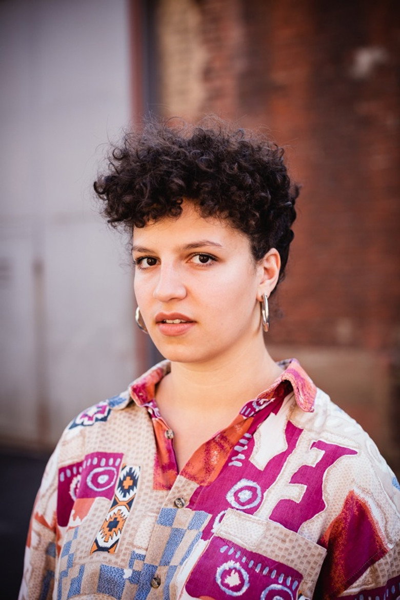 Nora Zrika portrait