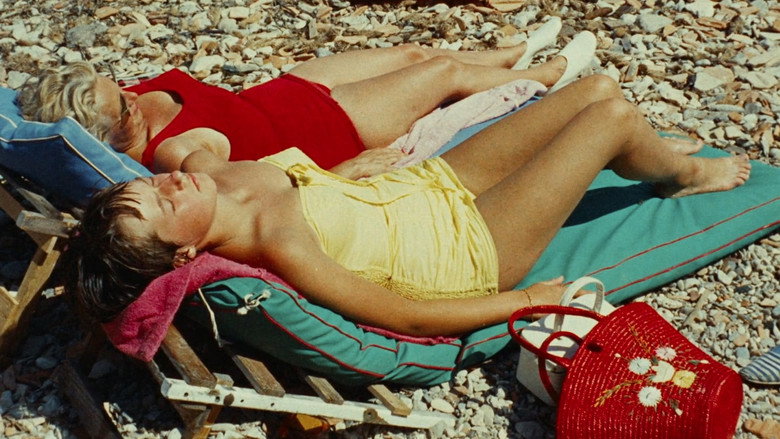 Frame from Du côté de la côte