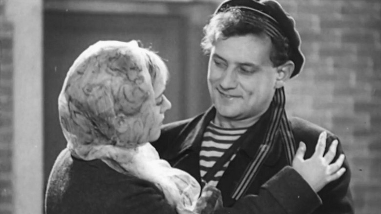 Image d'arrière-plan 1 du film Совершеннолетие