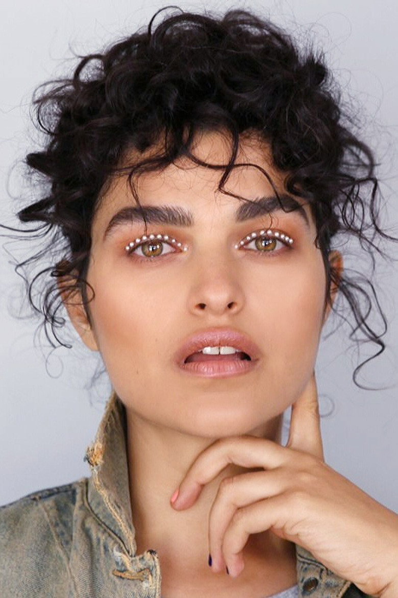 Eve Harlow photo 3