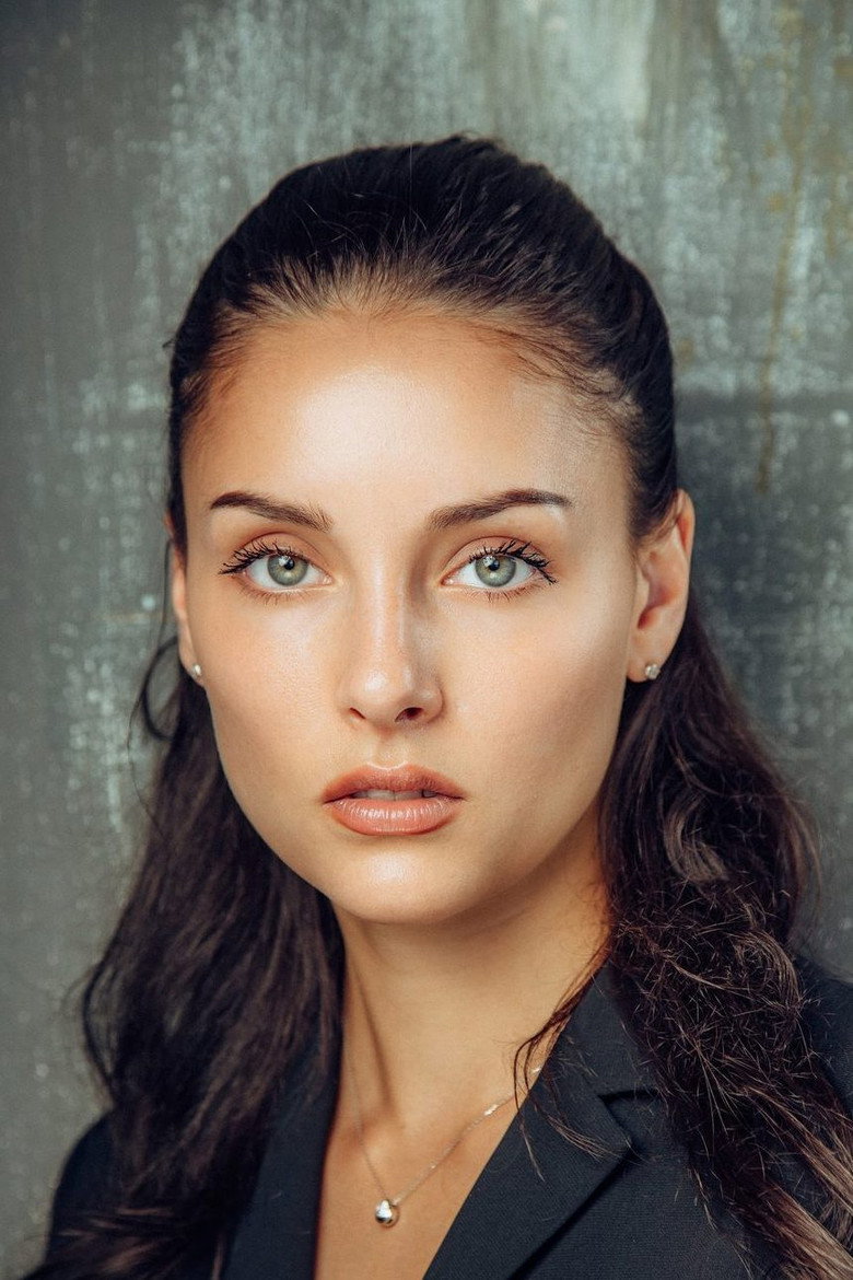 Полина Ларькина-Гайворонская portrait