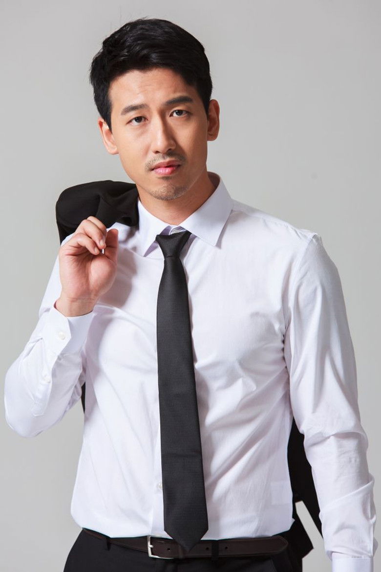 Choi Hyoung-Uk portrait image