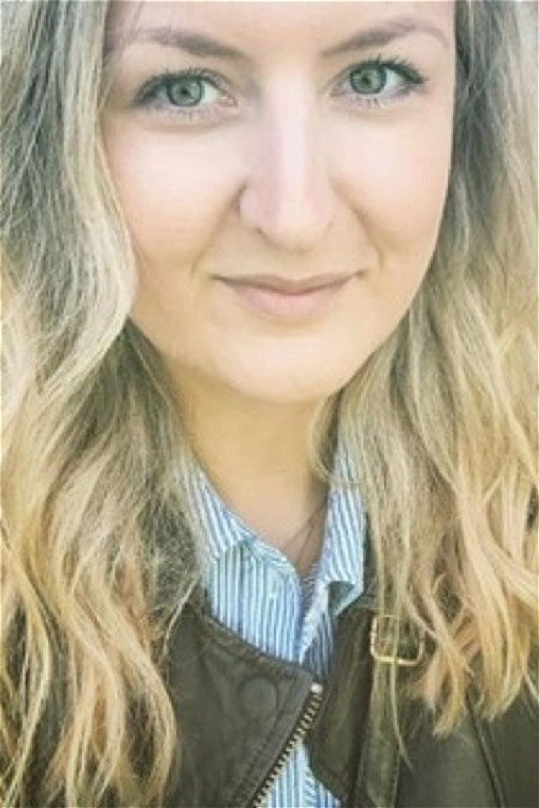 Anne Hirsch portrait image