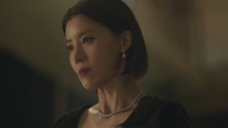 Still from Eve - Season 1 Episode 5