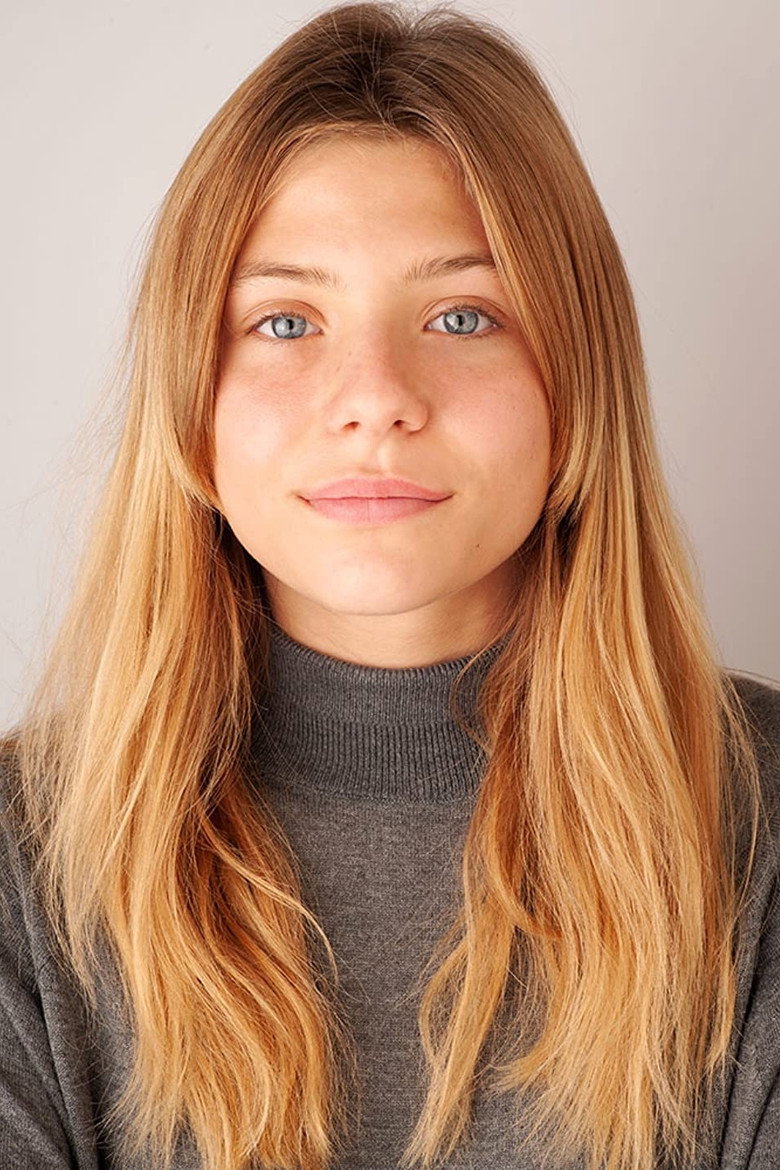 Gabriela Mirza portrait