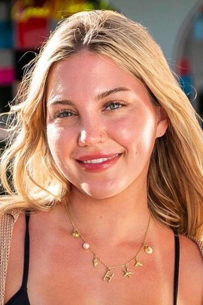 Hannah Fields portrait image