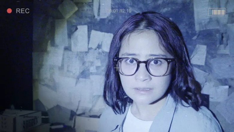 Still from Memburu Pemangsa