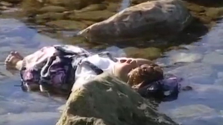 Imatge de Broken Dolls