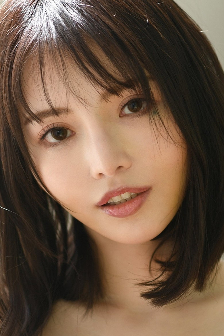 Riona Hirose photo