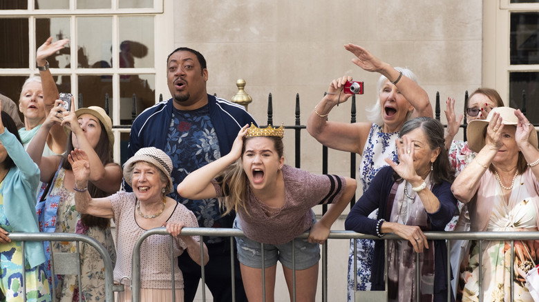 Still from Speechless - Season 3 Episode 2