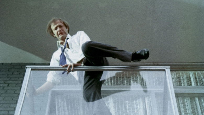 Image d'arrière-plan 2 du film The Odd Job