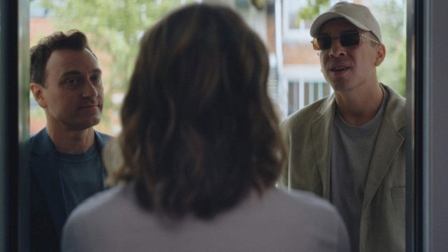 Anna Comes Home 1×10