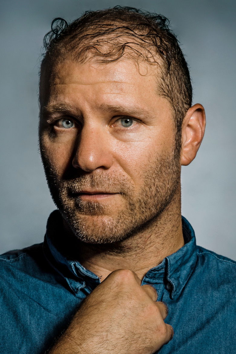 Elan Zafir portrait image