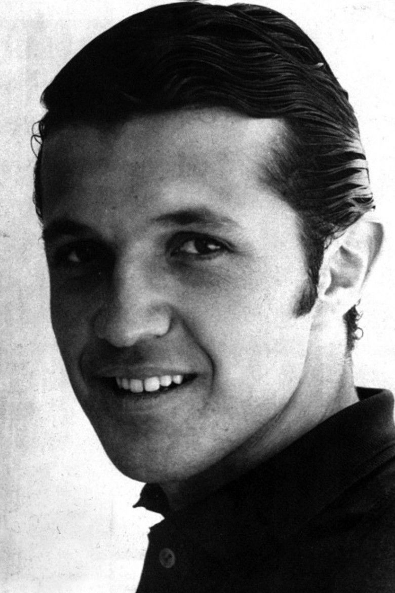 Mario Santander portrait image