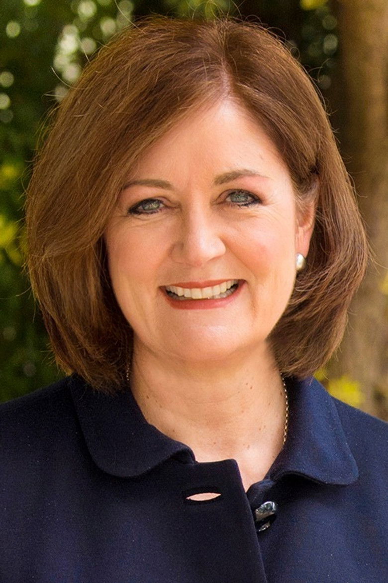 Sarah Henderson portrait image