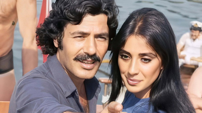 Still from Yuvasız Kuşlar