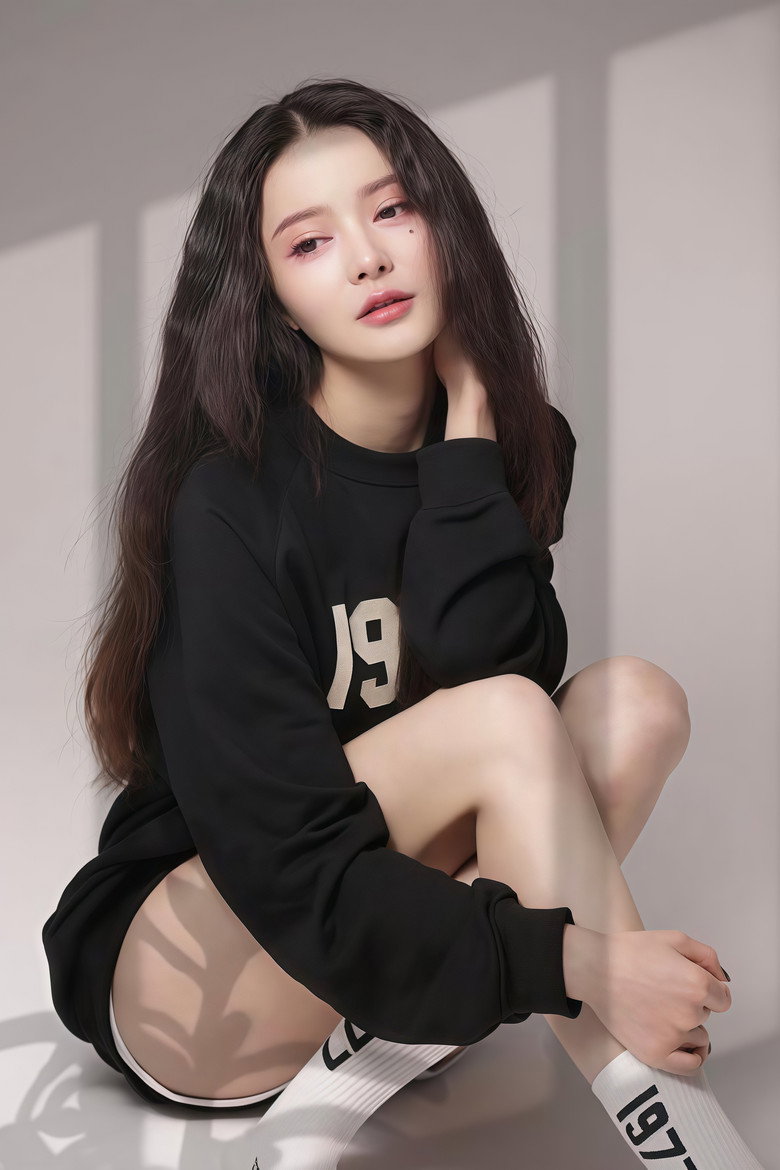 Zhou Weiwei photo