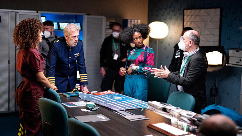Still from Avenue 5 - Season 2 Episode 4