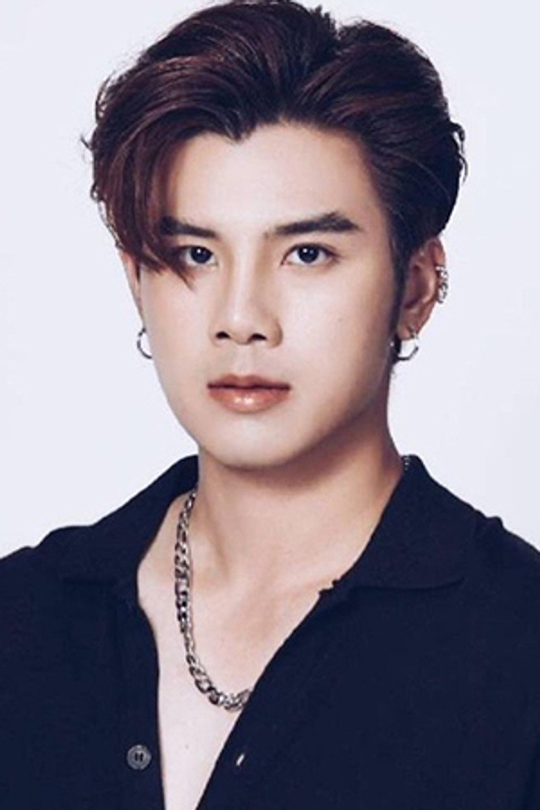 Markpoom Phatsanan Thanachotsakulwong portrait