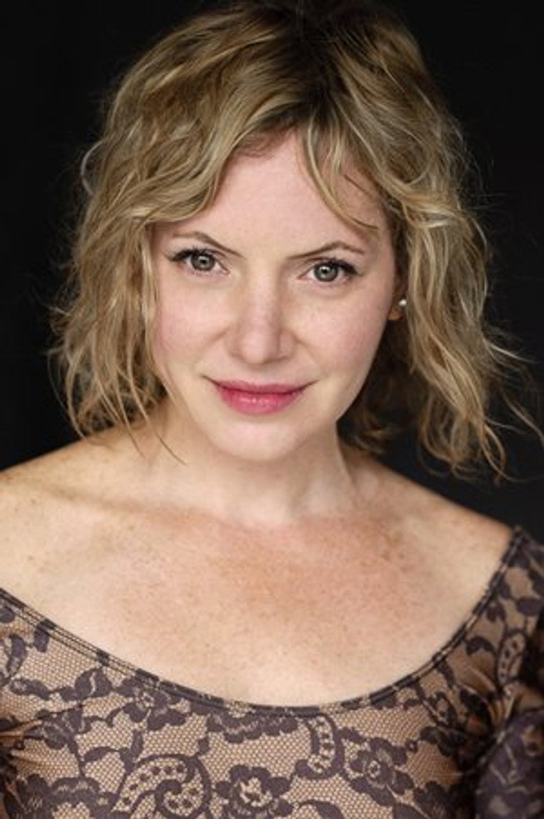 Victoria Bidewell photo 3