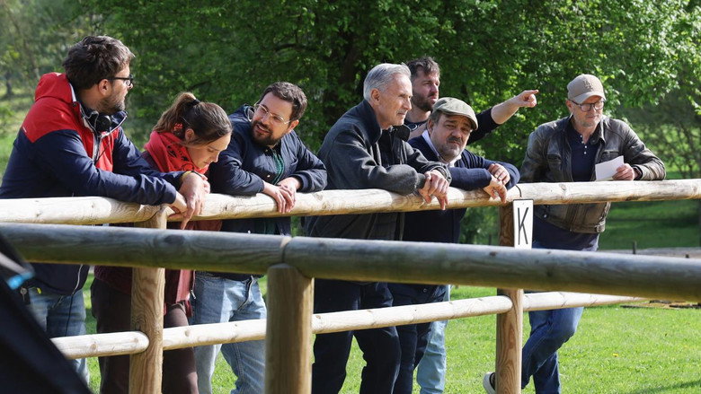 Backdrop de Chasse gardée - Saga