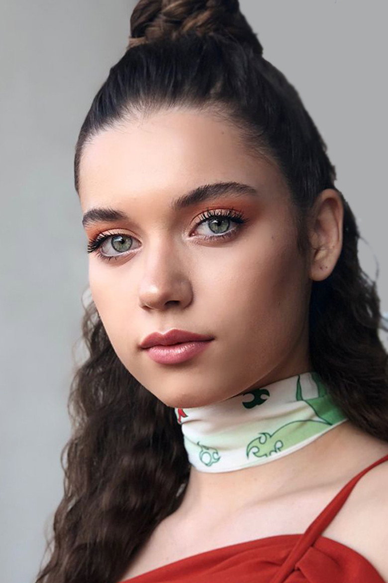Afra Saraçoğlu photo 5