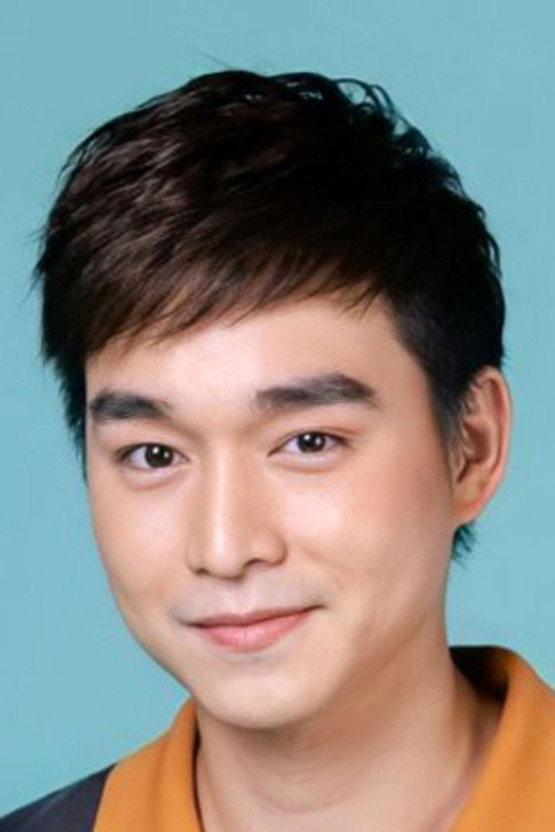 Gun Achirawich Saliwattana portrait image