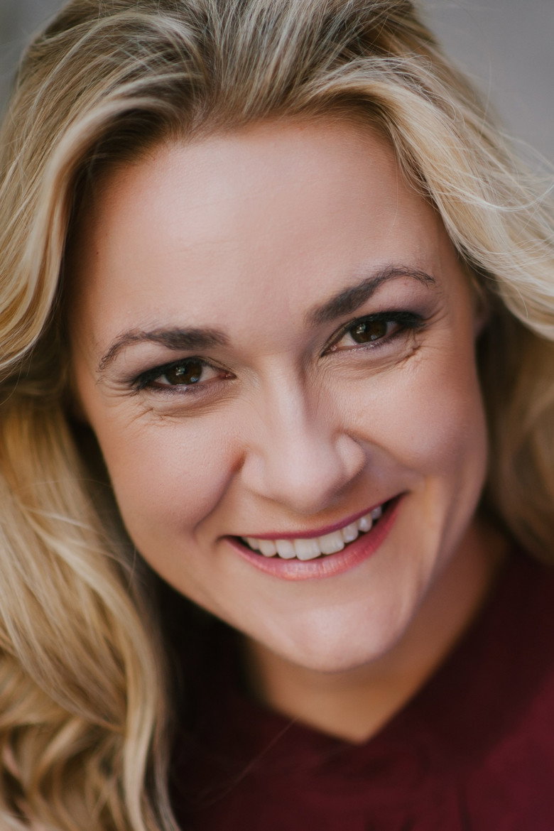 Julia Billington photo 3