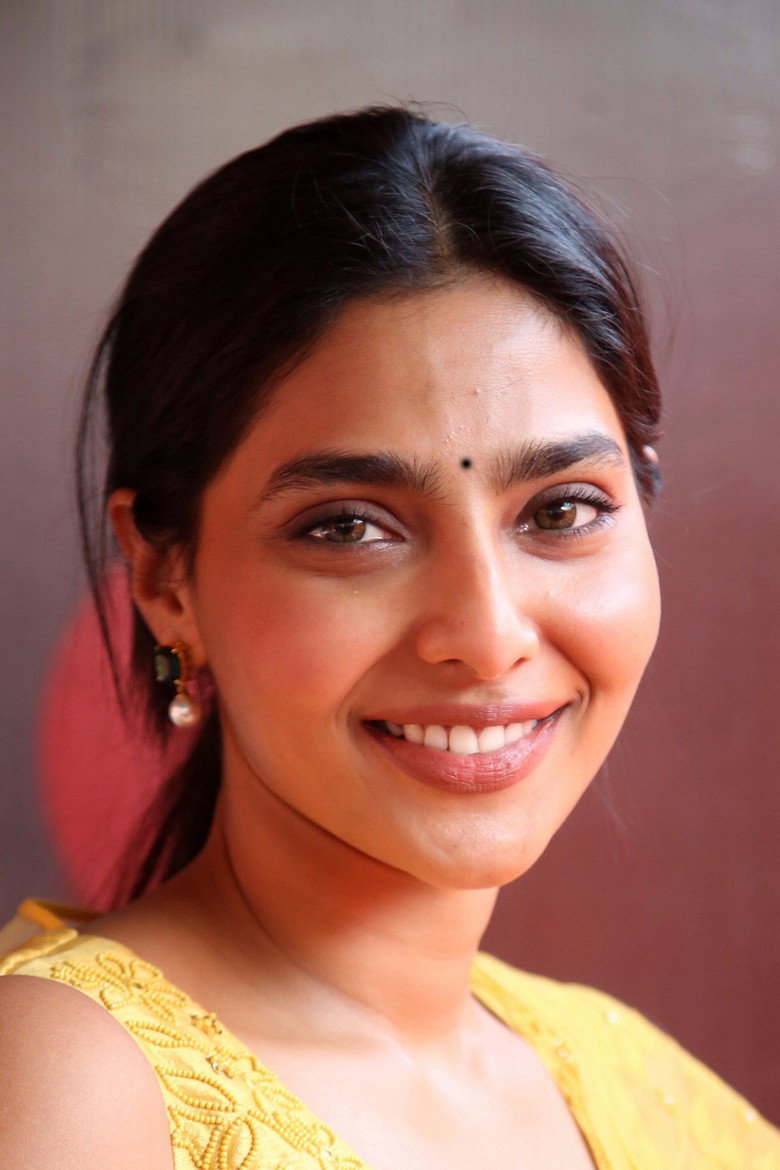 Aishwarya Lekshmi photo 2