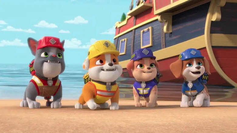 The Crew Builds a Pirate Ship Café