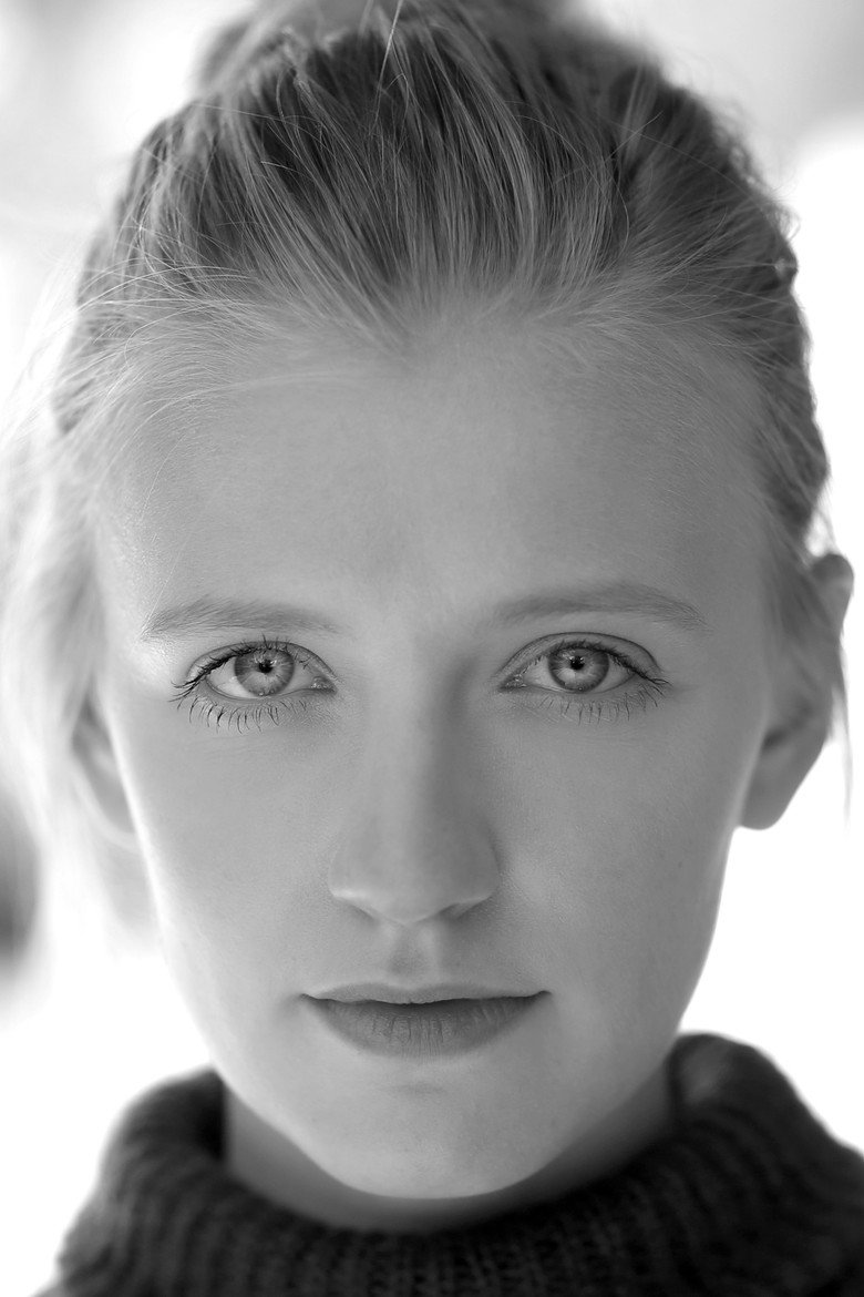 Poppy Lee Friar photo 3