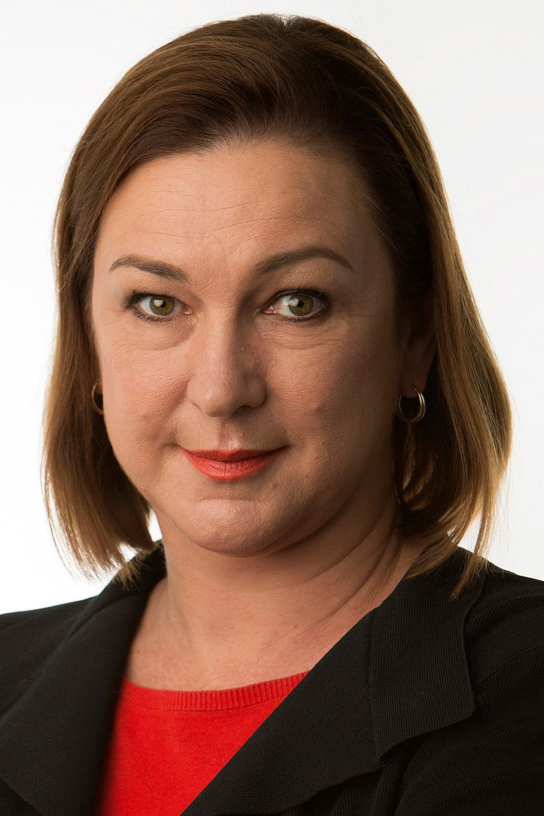 Lenore Taylor portrait image