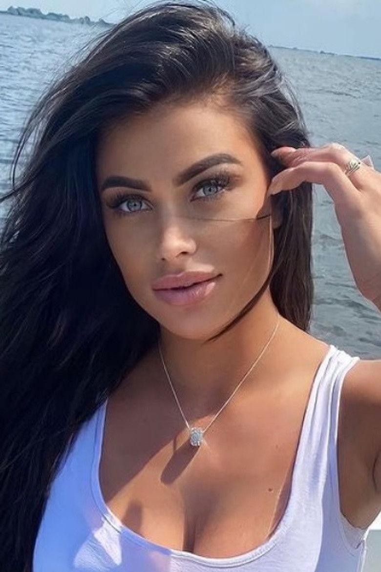 Ayla De Zwart portrait image