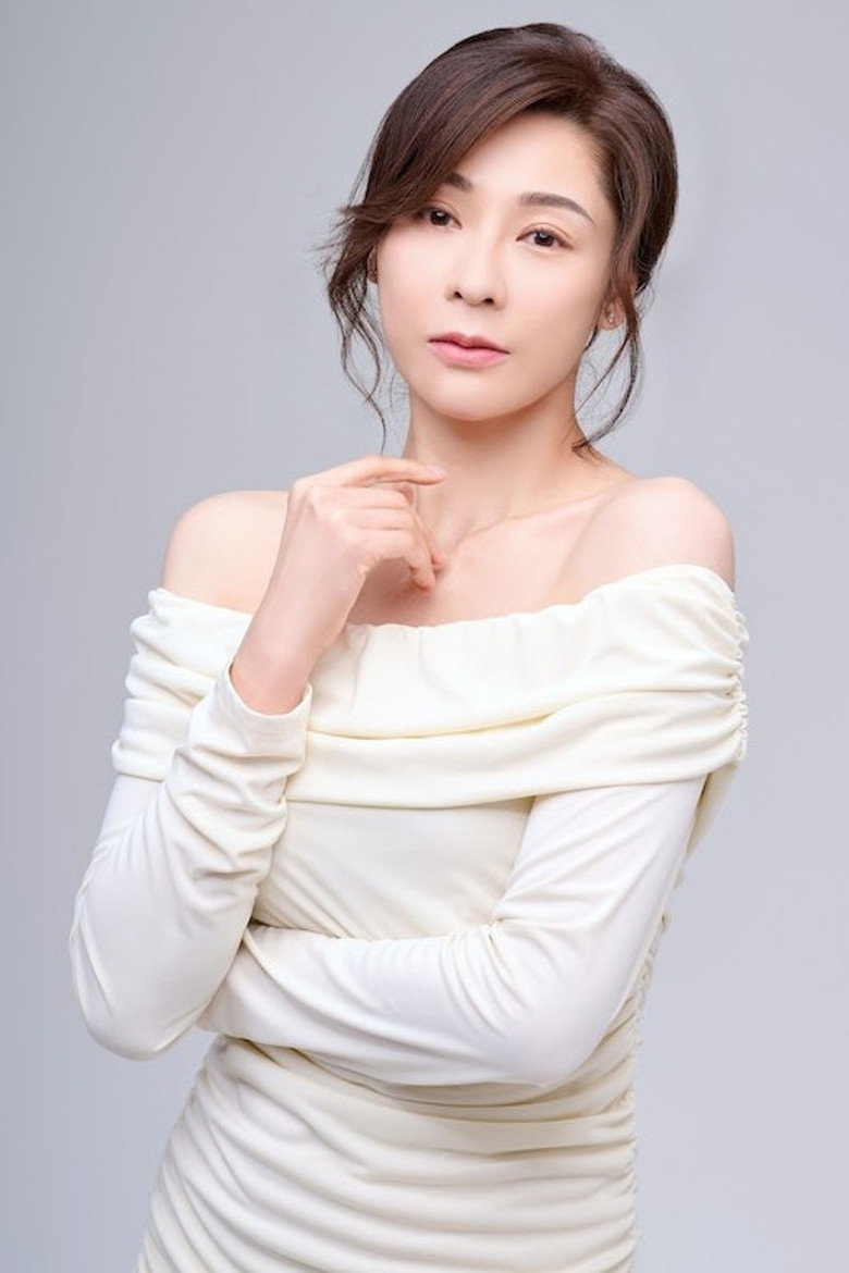 Sharon Luk Sze-Wan photo 2