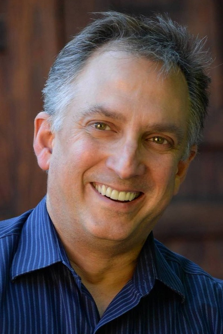 Alfredo Septién portrait image