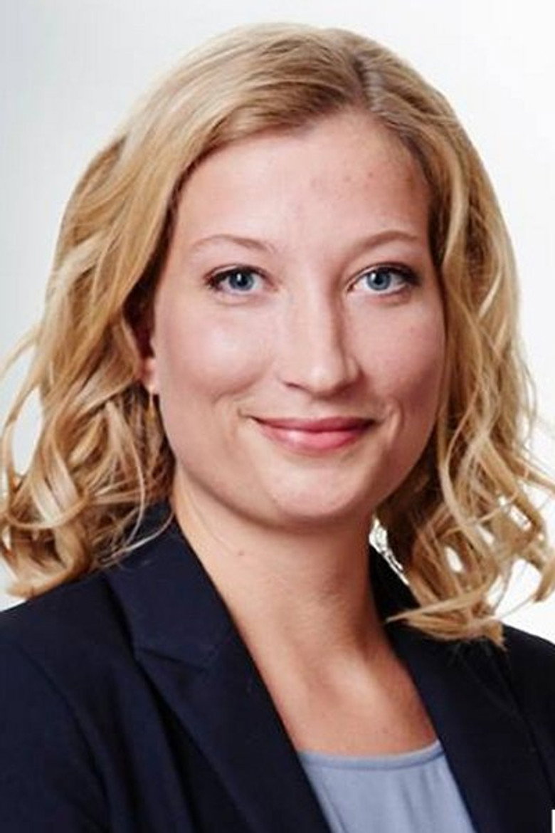 Sara Glue portrait