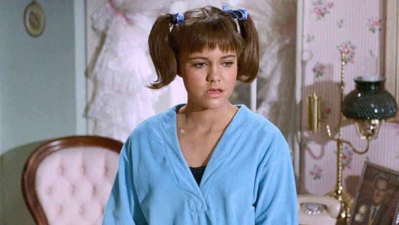 Still image for Gidget season 1 episode 9: Is it Love or Symbiosis?