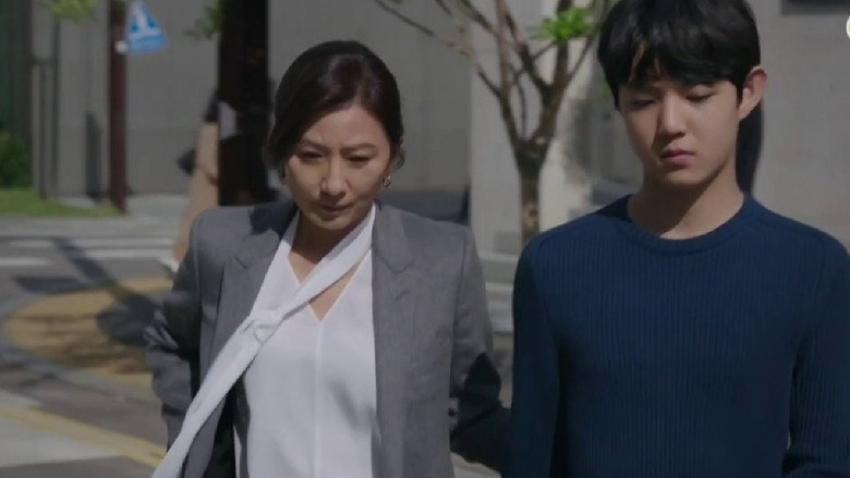 Still from The World of the Married - Season 1 Episode 16