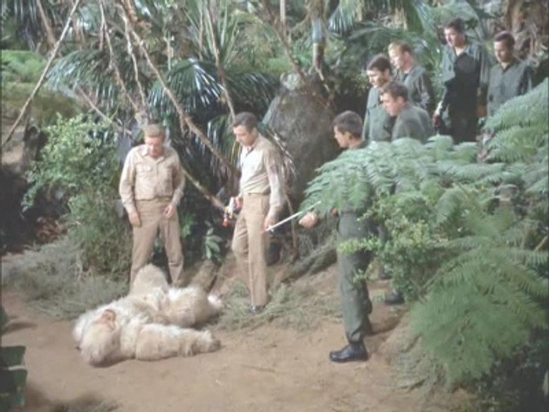 Still from Voyage to the Bottom of the Sea - Season 4 Episode 7