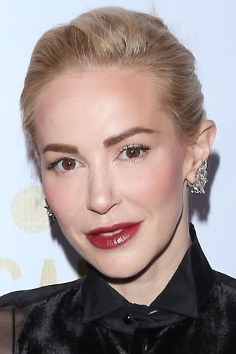 Louise Linton photo 5