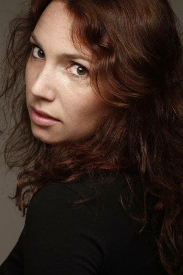 Charlotte Robin portrait image