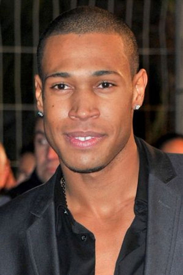 Senna Hounhanou portrait image