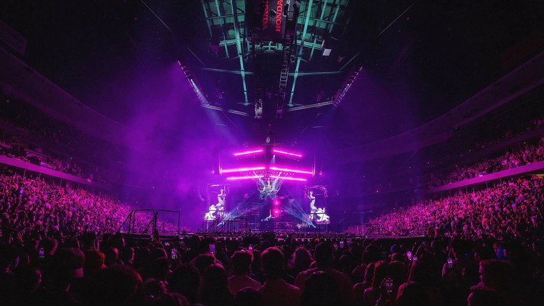 Still from Katy Perry: The Lifetimes Tour – Live from Paris