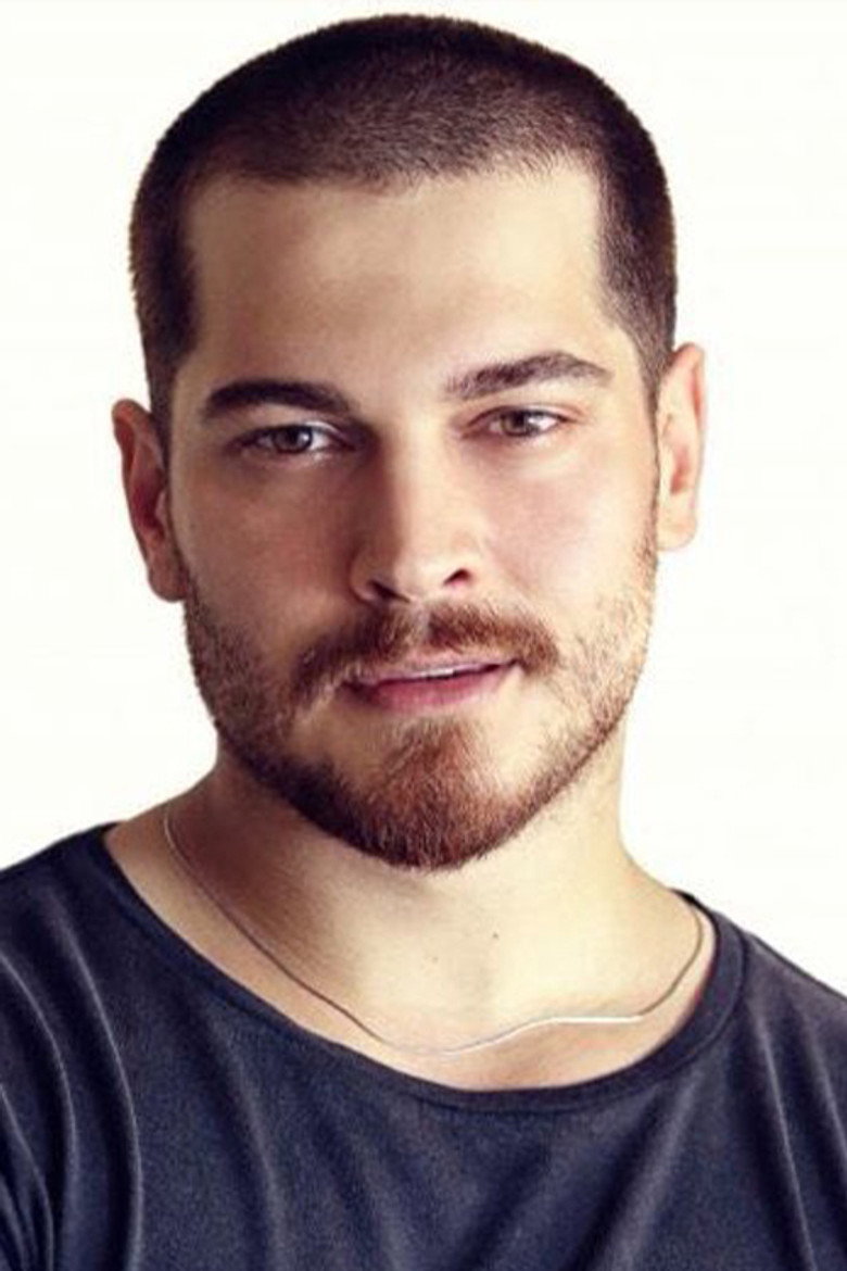 Çağatay Ulusoy photo 9