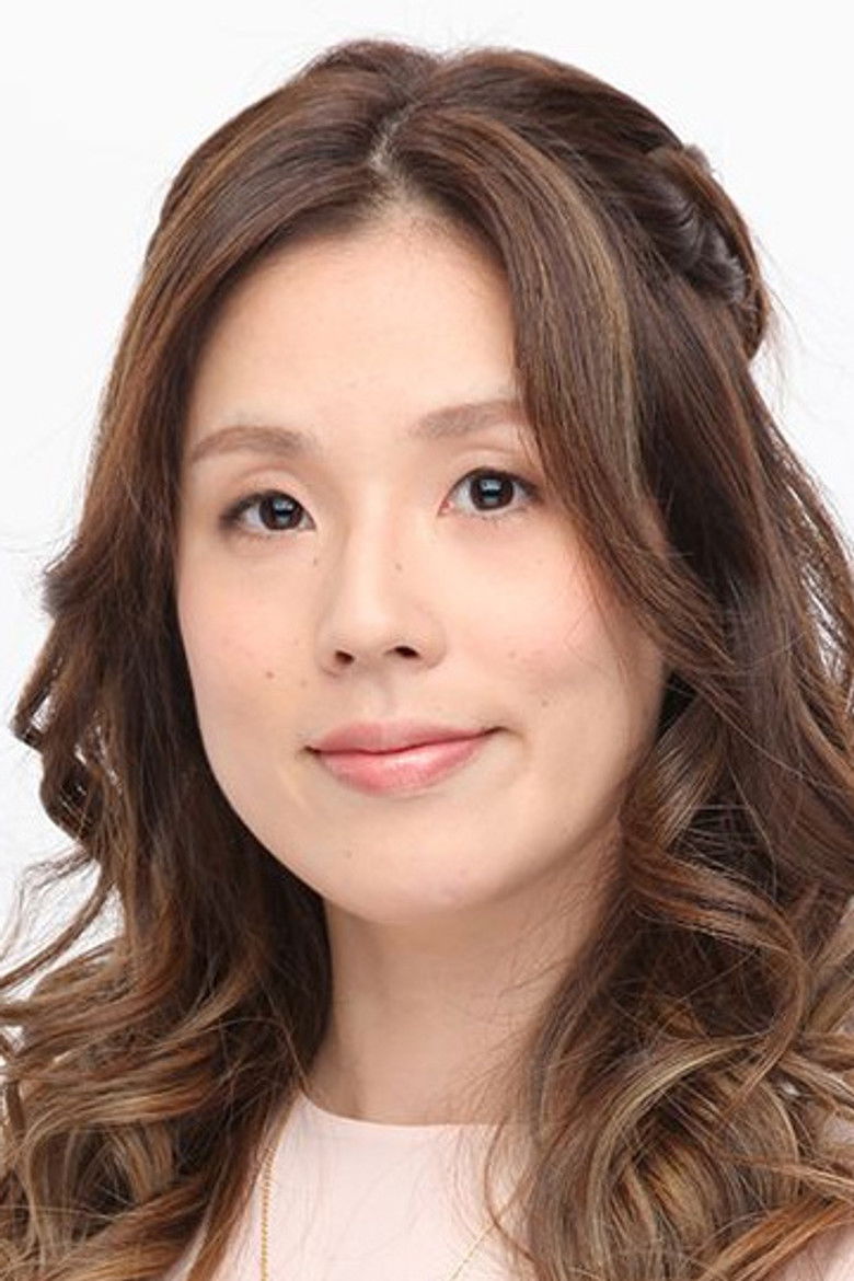 Eimi Okada portrait image