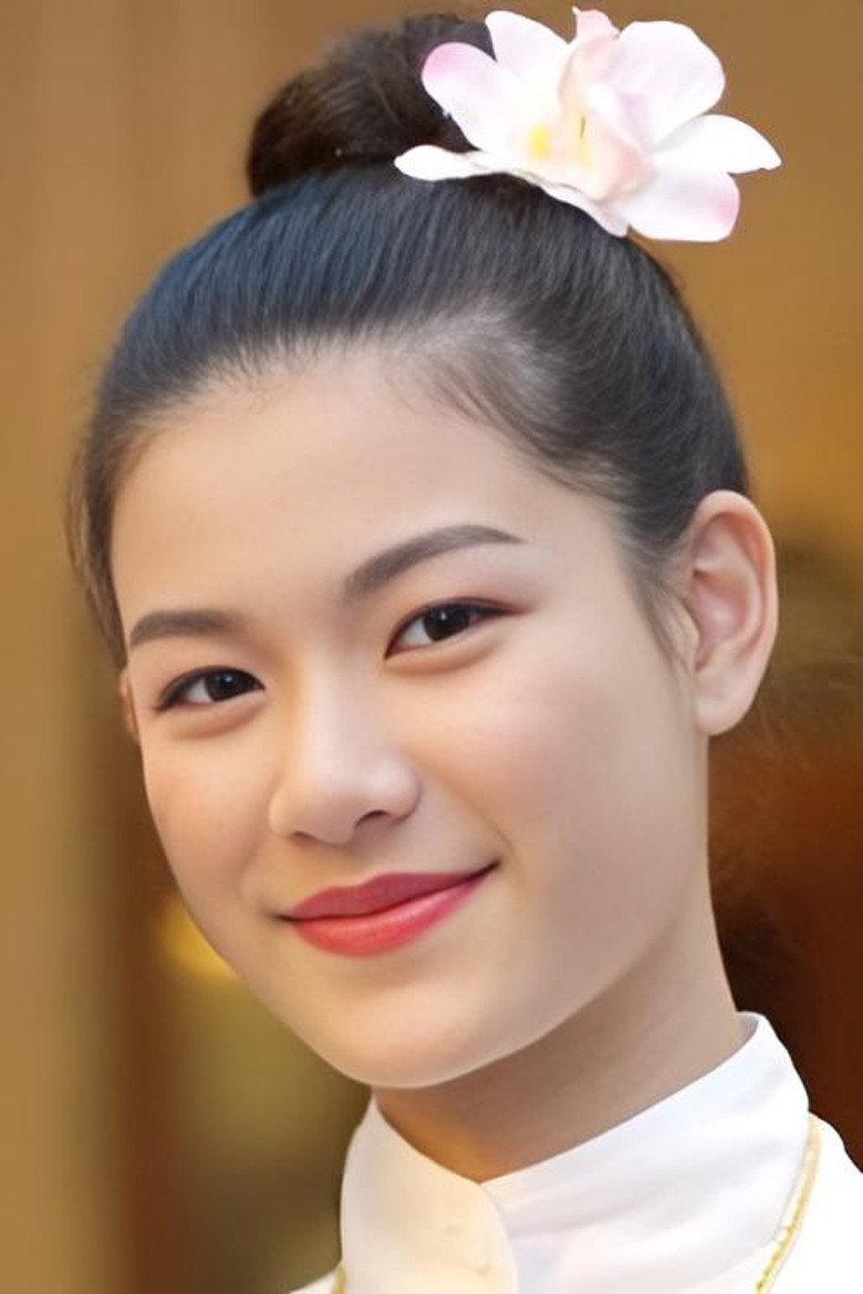 Bell Boonyaporn Sripavin portrait