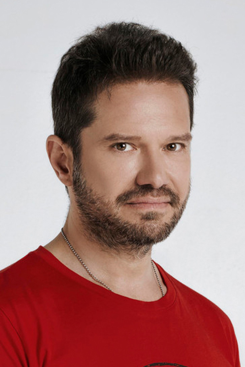 Ozan Doğulu portrait image